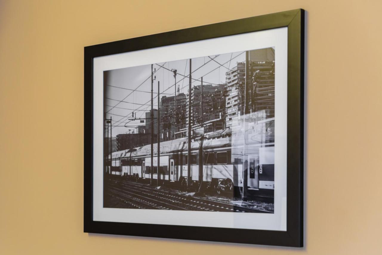 Bh Napoli Railway Hotel Exterior photo