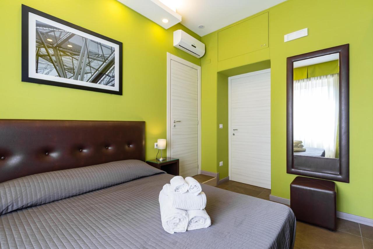 Bh Napoli Railway Hotel Exterior photo